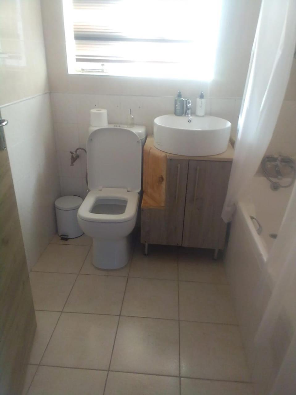1 bedroom Cottage separate entrance East London Buitenkant foto
